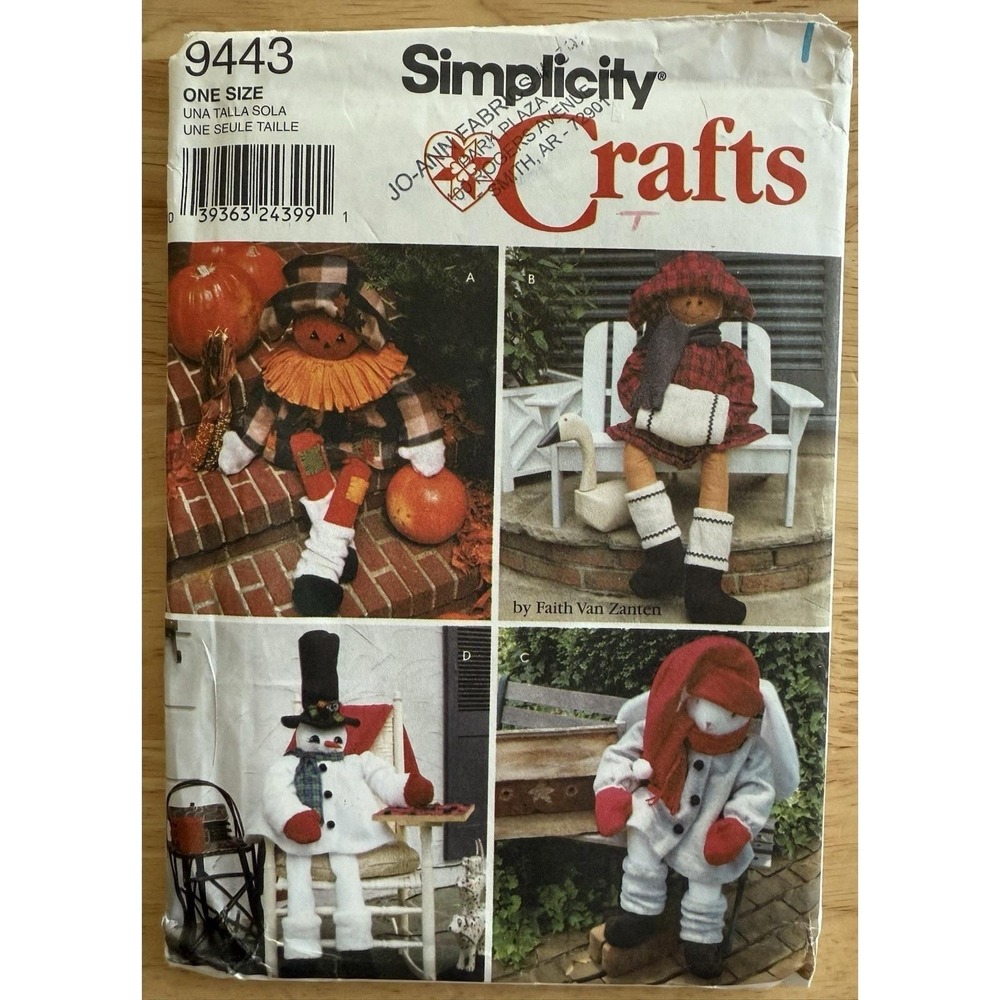Simplicity 9443 Seasonal 38" Decorative Porch Sitter Patterns by Faith VanZanten